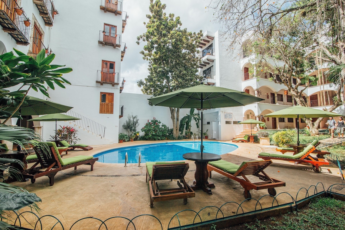 Casa del Monte Valladolid — colonial courtyard hotel